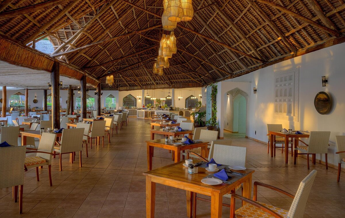 Cedarberg Travel | Bluebay Beach Resort & Spa