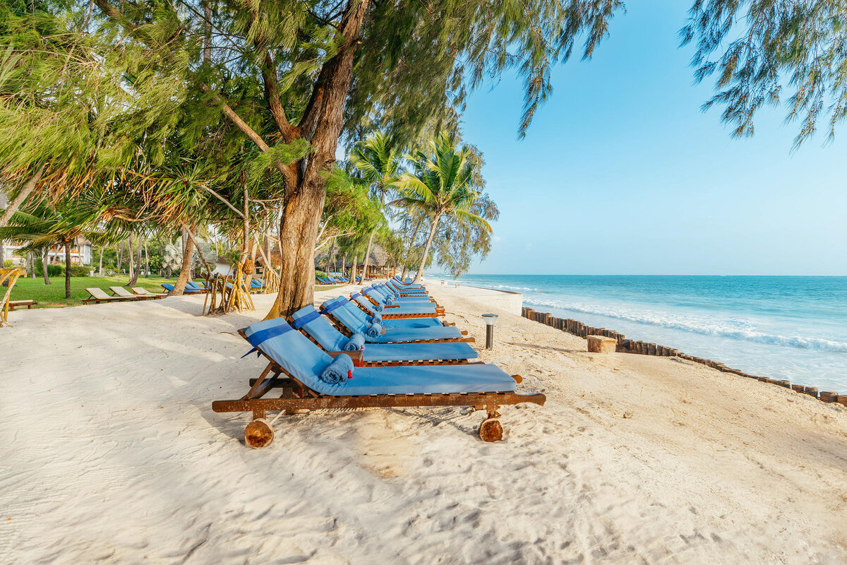 Cedarberg Travel | Bluebay Beach Resort & Spa