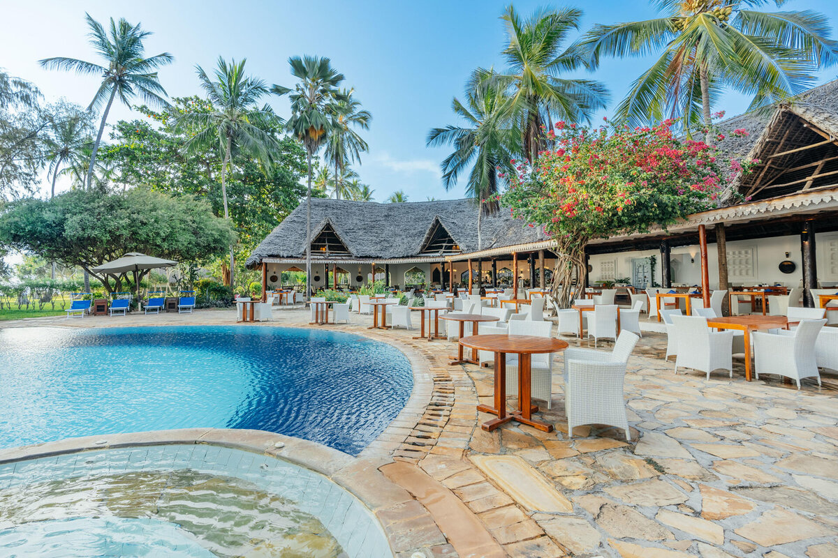 Cedarberg Travel | Bluebay Beach Resort & Spa