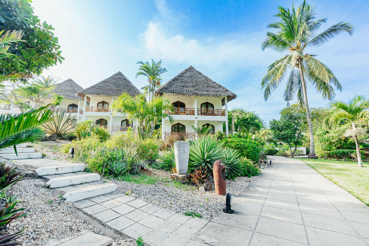 Cedarberg Travel | Bluebay Beach Resort & Spa