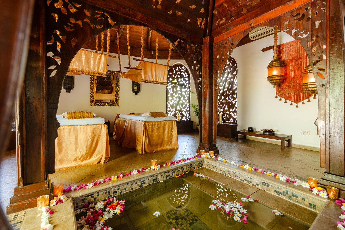 Cedarberg Travel | Breezes Beach Club & Spa