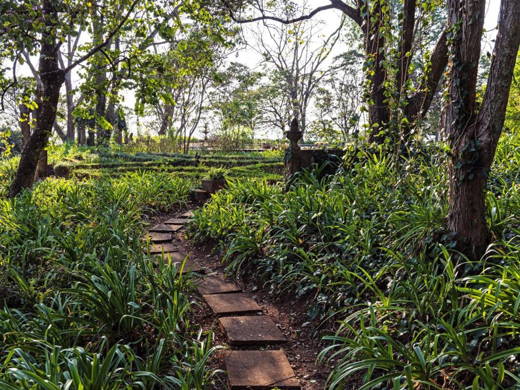 Cedarberg Travel | Kings Walden Garden Manor