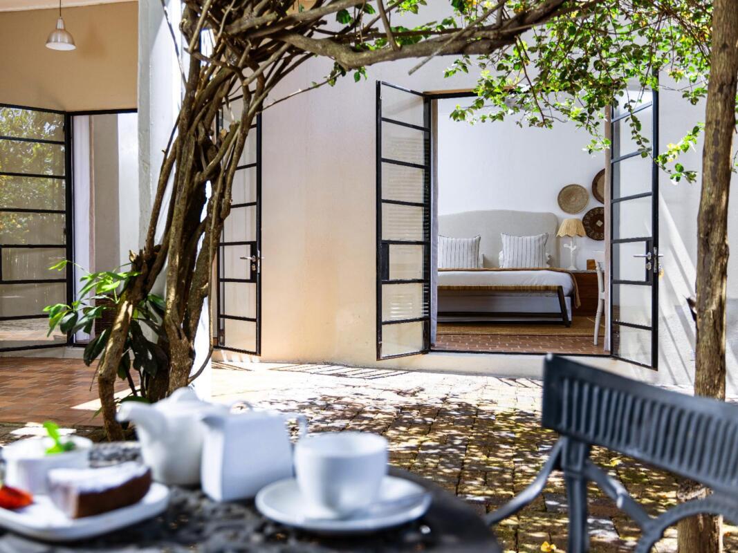 Cedarberg Travel | Kings Walden Garden Manor