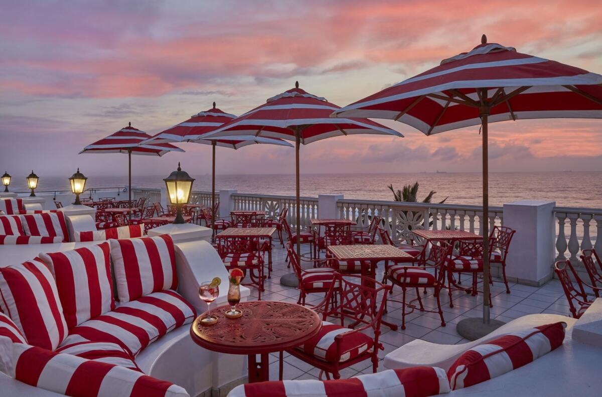 Cedarberg Travel | Oyster Box Hotel