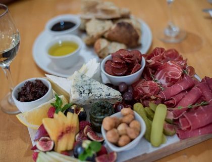 foodie walking tour - bites & sites