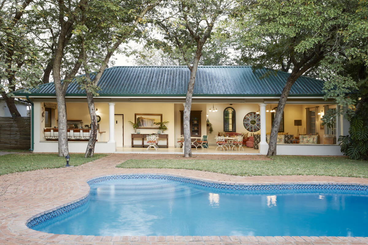 Cedarberg Travel | Batonka Guest Lodge, Victoria Falls