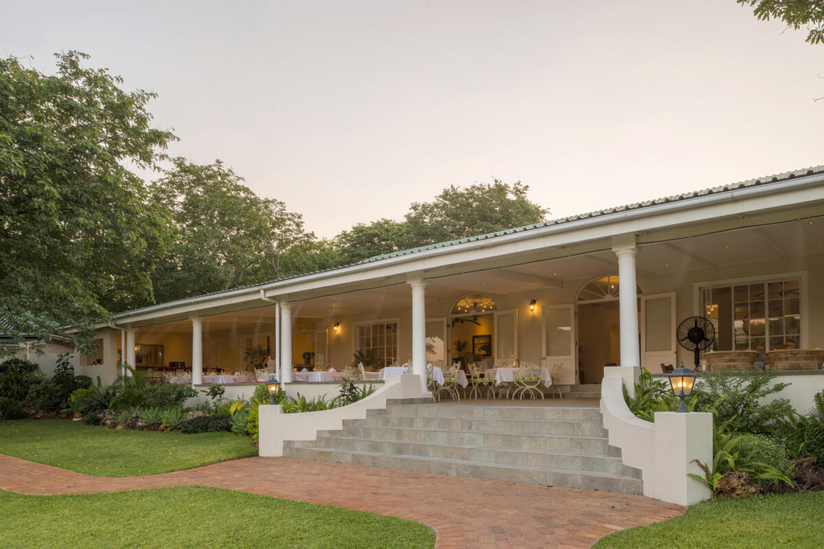 Cedarberg Travel | Batonka Guest Lodge, Victoria Falls