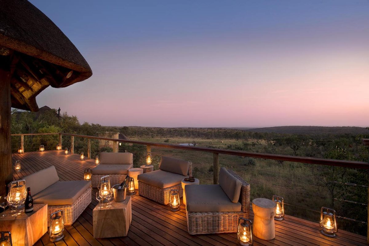 Cedarberg Travel | Mhondoro Safari Lodge & Villa