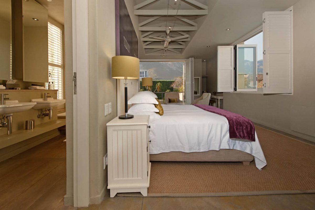 Cedarberg Travel | Mosselberg on Grotto Beach