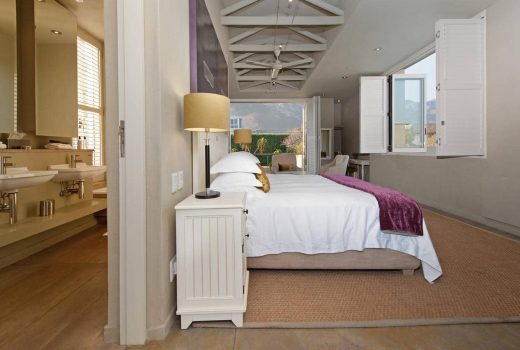 Olive Deluxe Family Room