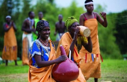 Rwanda gorilla trekking β Peterβs impressions Part 2