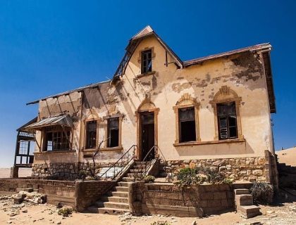 Exploring Kolmanskop