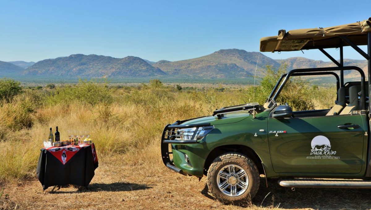 Cedarberg Travel | Black Rhino Game Lodge