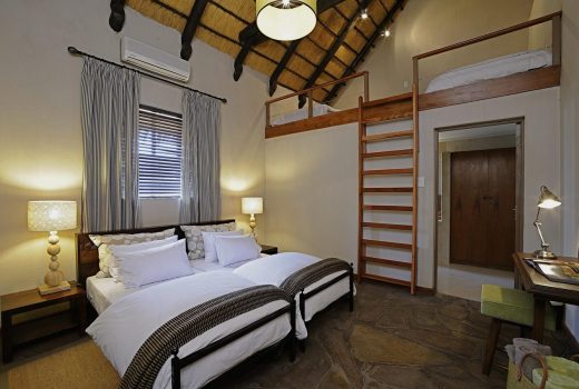 Standard / Loft Room