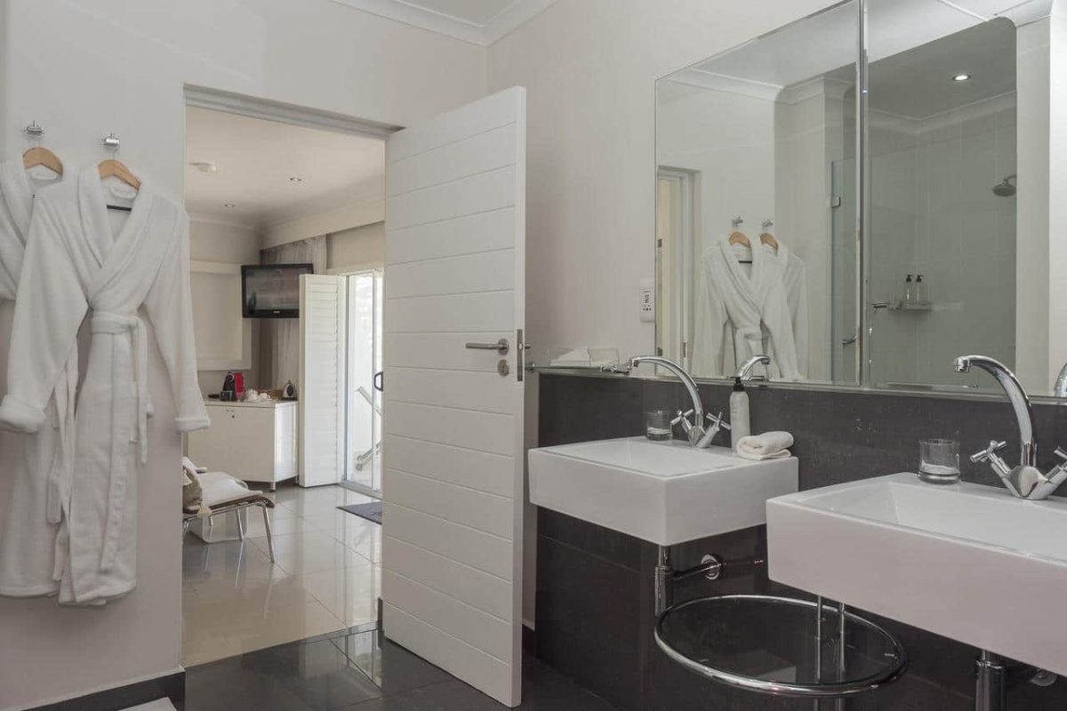 Cedarberg Travel | Villa Afrikana Guest Suites