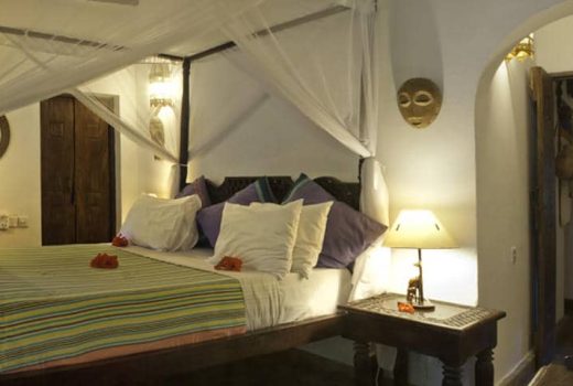 Mainhouse / Mama Tina Villa