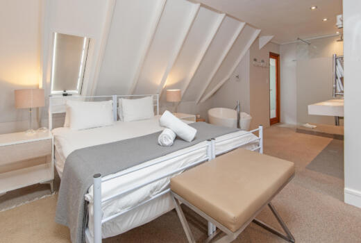 Wood-Fired Hot Tub Manor House Room