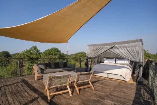 Deluxe Combination Suite with Star Bed Platform