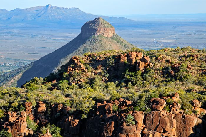 Where to stay in Eastern Cape - Graaff Reinet in the Karoo with the Valley of Desolation