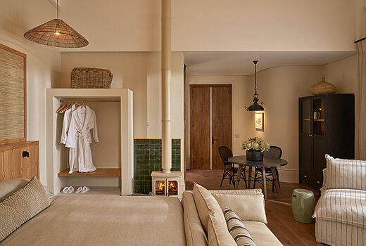 Luxury Spa Suite