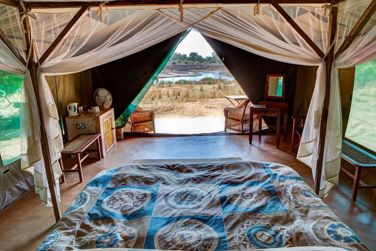 Cedarberg Travel | Flatdogs Camp, South Luangwa National Park Zambia