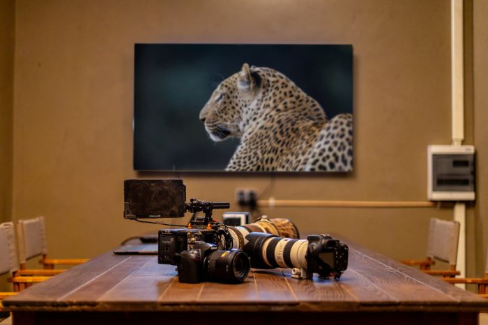 Photographic Safari Cedarberg_Africa_Chikunto_Onsite Photo Editing Suite